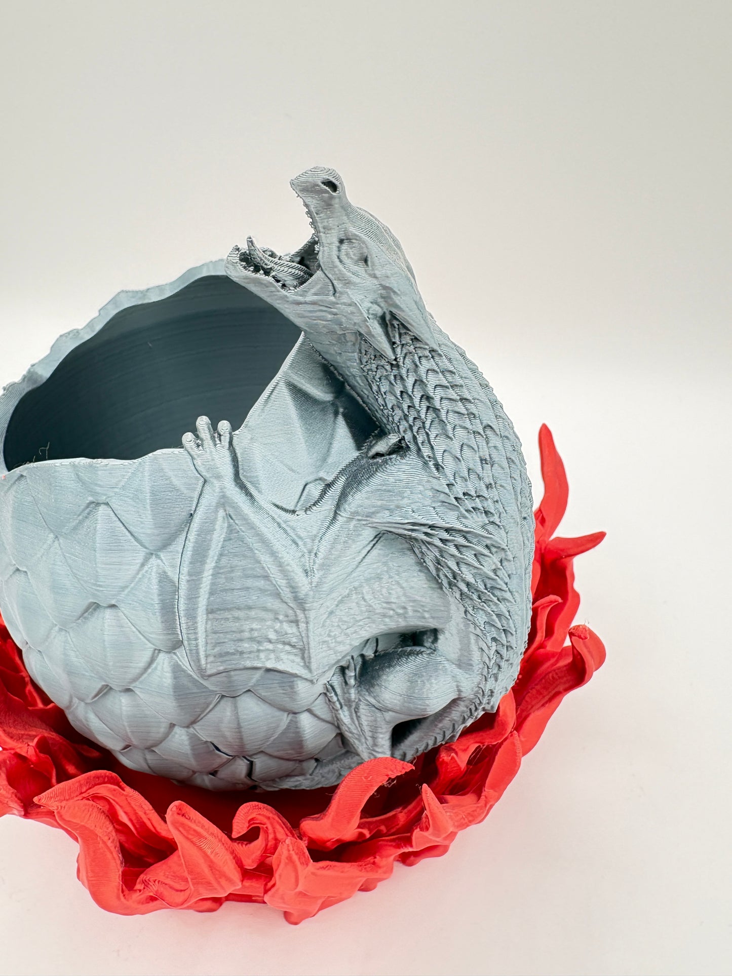 Oul Dragonului – Suport decorativ multifuncțional