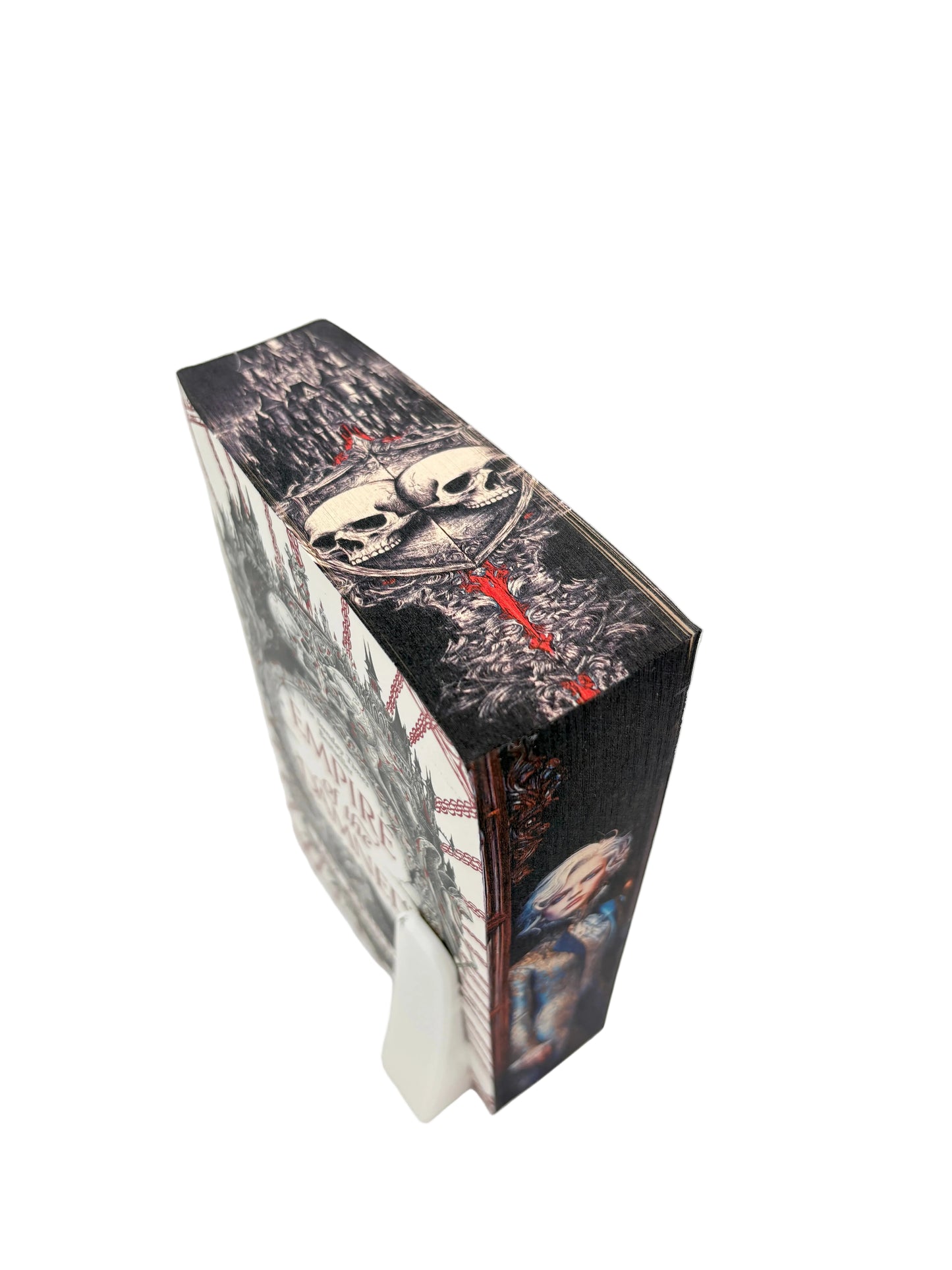 Empire of the Damned - printed edges - imagine cu Dior Lachance din seria Empire of the Damned
