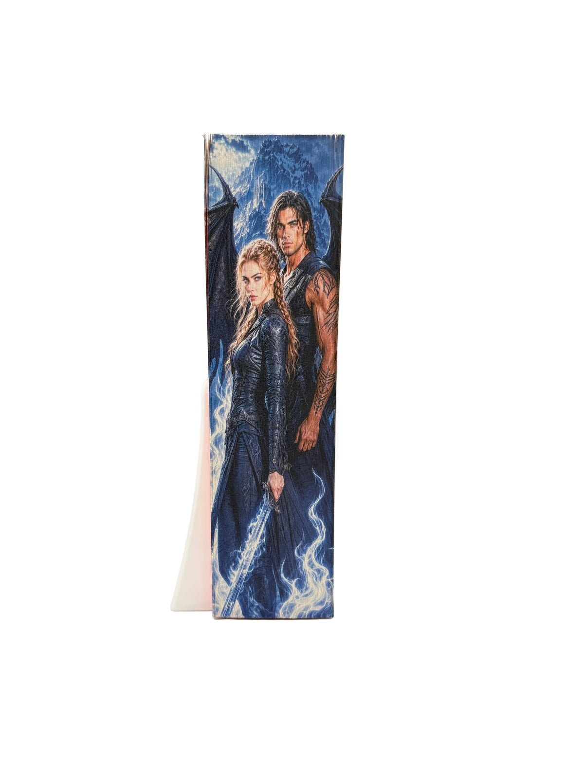 A Court of Silver Flames with printed edges - Sarah J. Maas