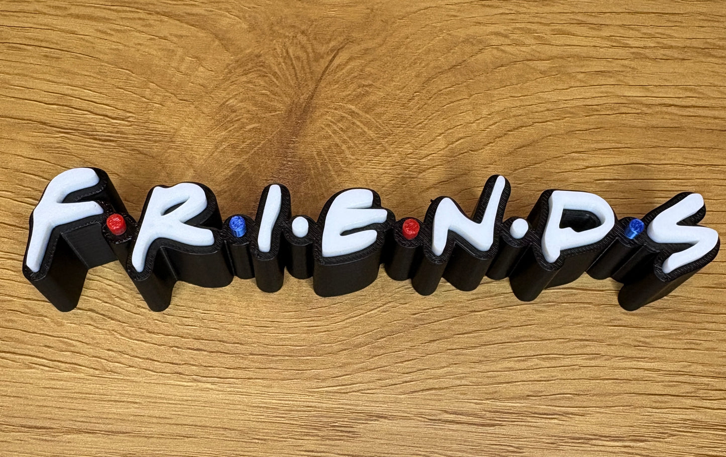 Accesorii 3D inspirate din serialul Friends - breloc si scris