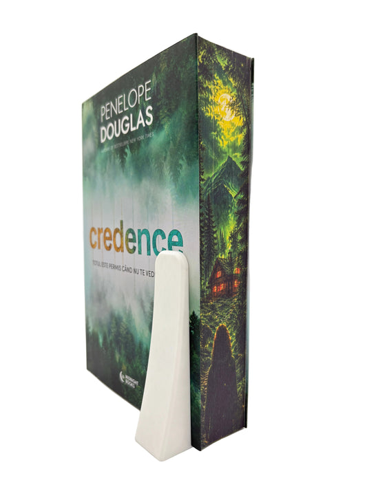 Credence - printed edges - Penelope Douglas