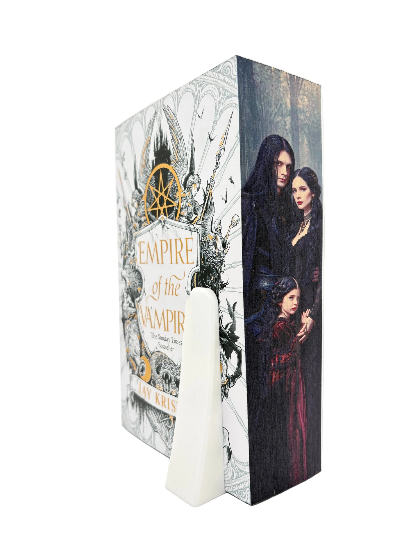 Empire of the Vampire - printed edges - design dark gothic, cuplu imbracat in culori inchise