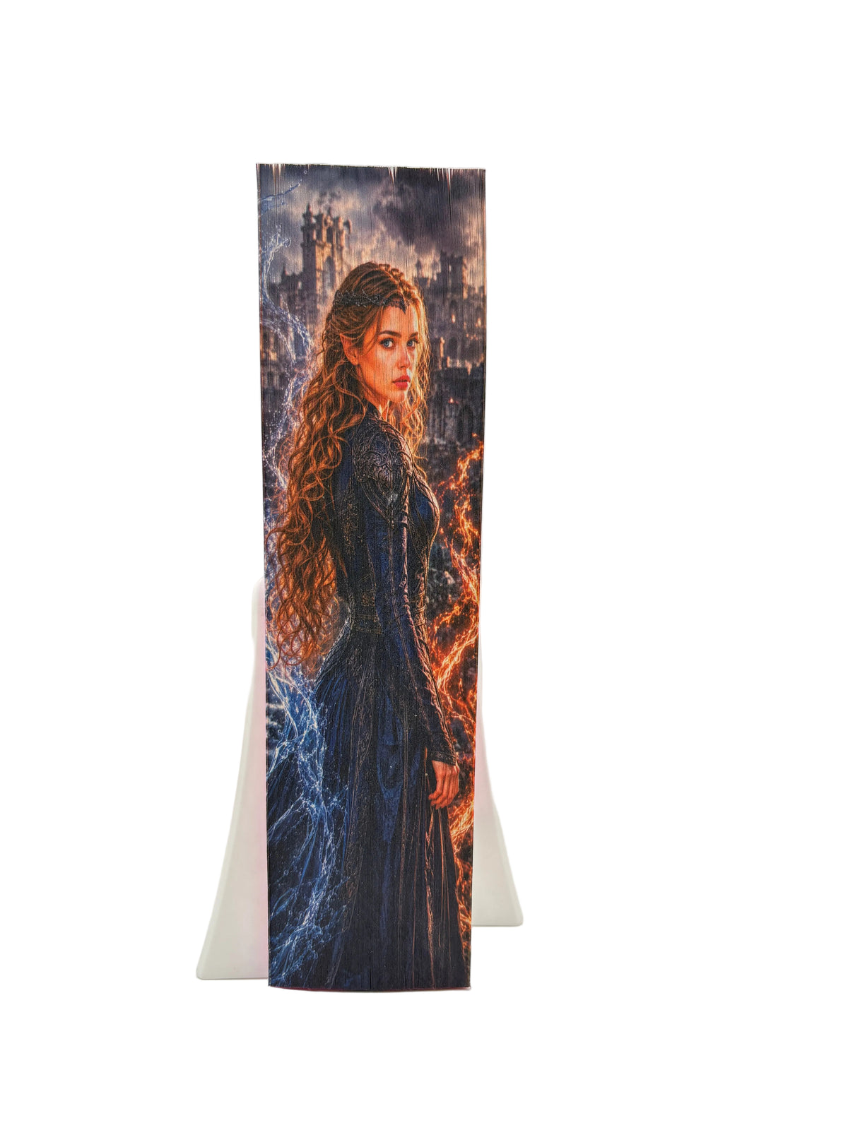 A Court of Wings and Ruin with printed edges - Sarah J. Maas