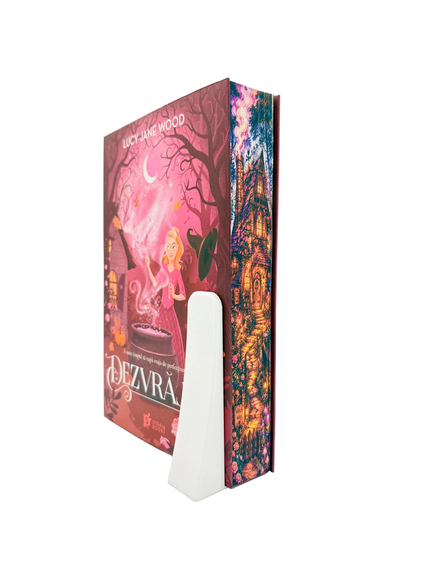 Dezvrăjită - printed edges - Lucy Jane Wood