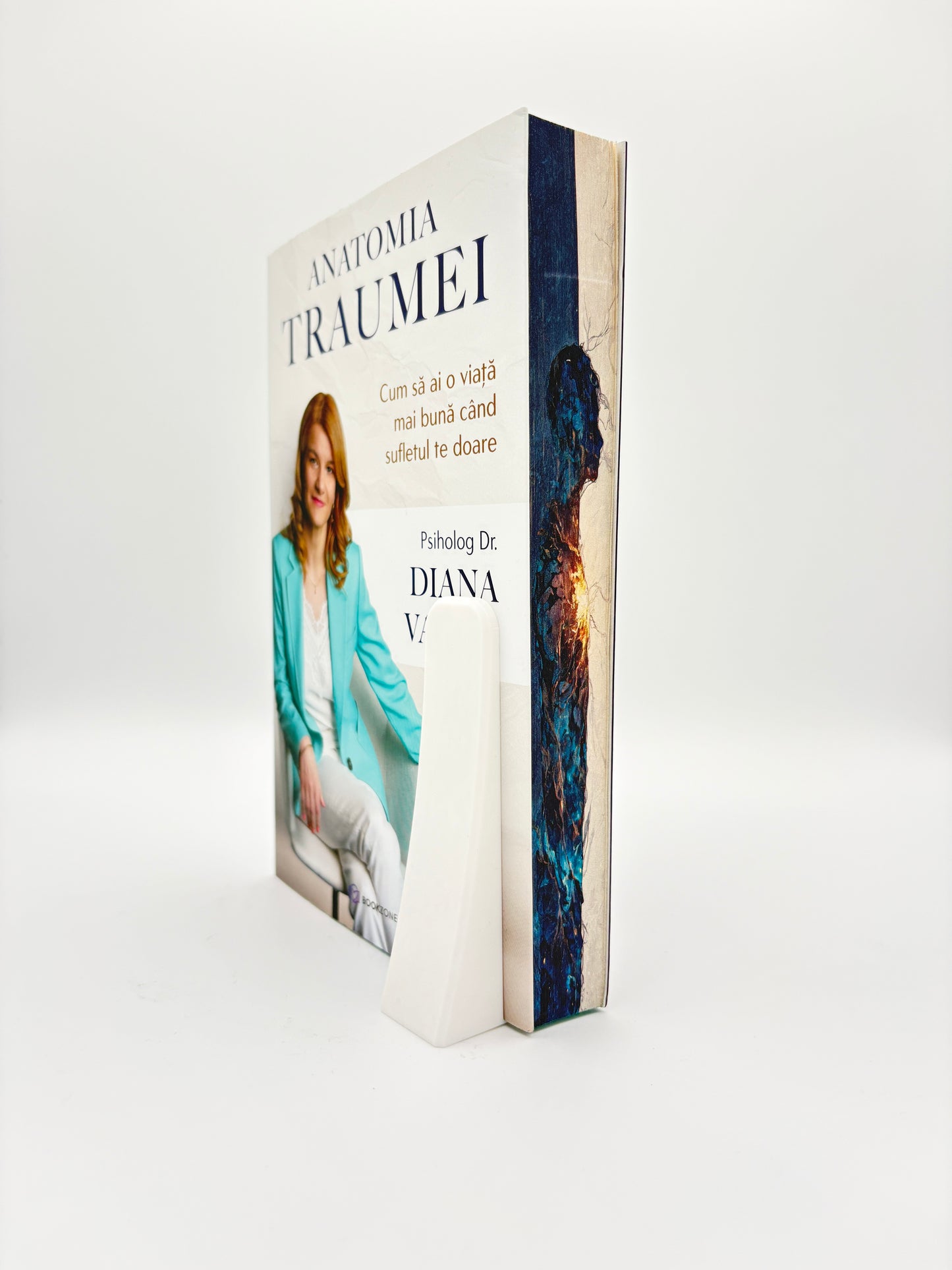 Anatomia traumei - printed edges, Diana Vasile