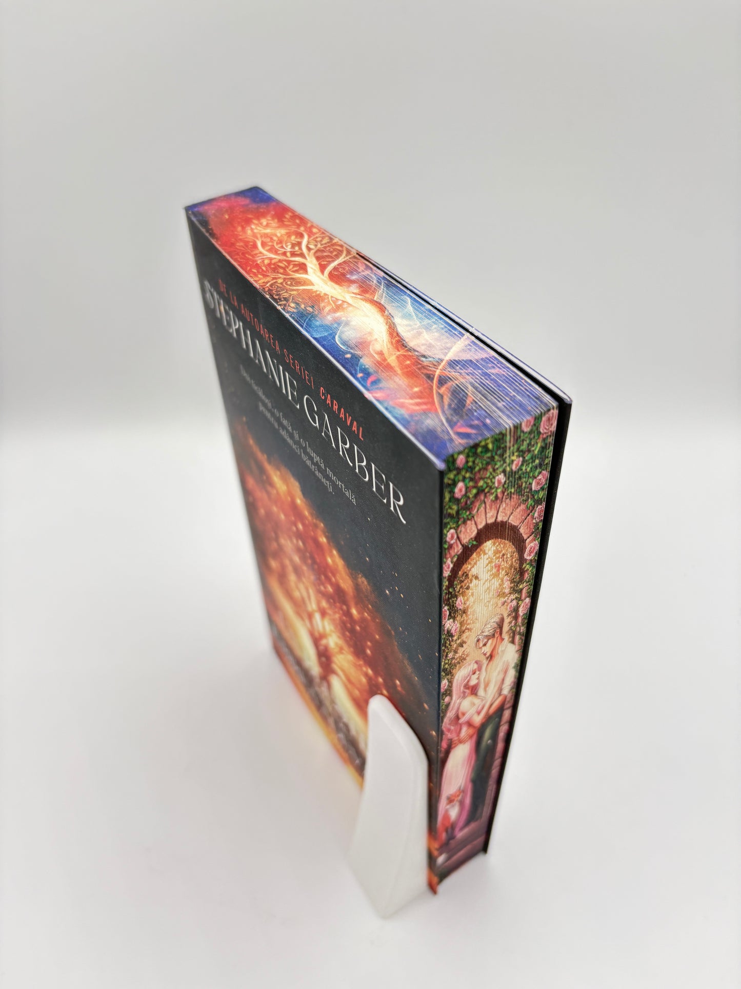 Un blestem pentru iubirea adevărată cu printed edges