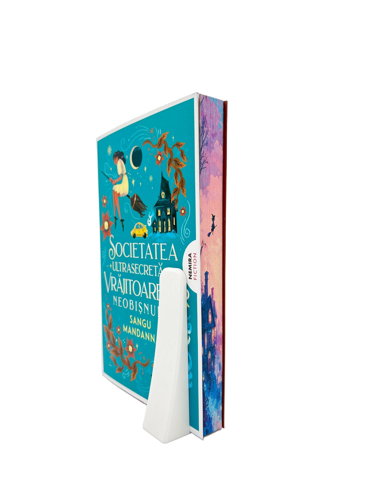 Societatea ultrasecretă a vrăjitoarelor neobișnuite cu printed edges