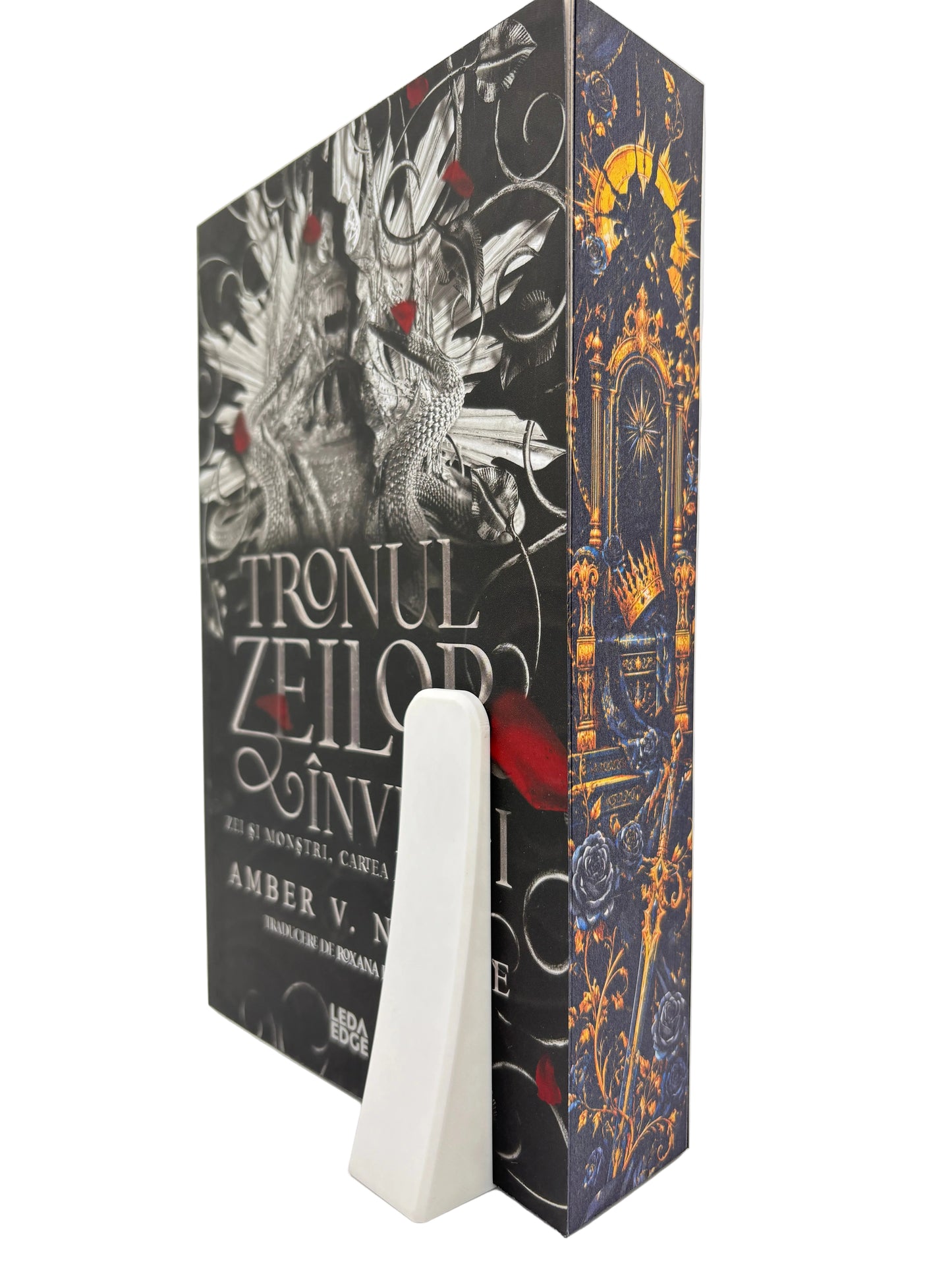Tronul zeilor învinși - printed edges - Amber V. Nicole
