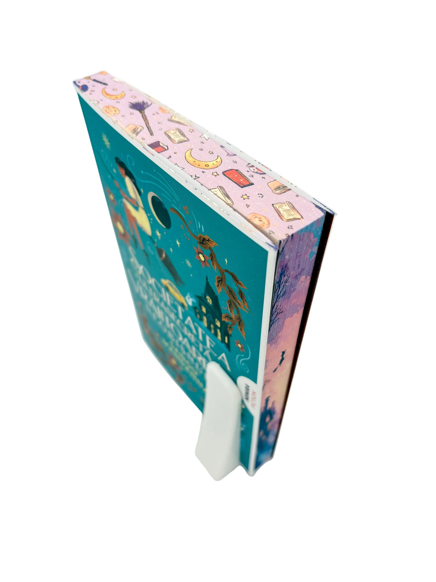 Societatea ultrasecretă a vrăjitoarelor neobișnuite cu printed edges