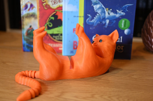 pisica portocalie imprimata 3d, cu suport special pentru kindle