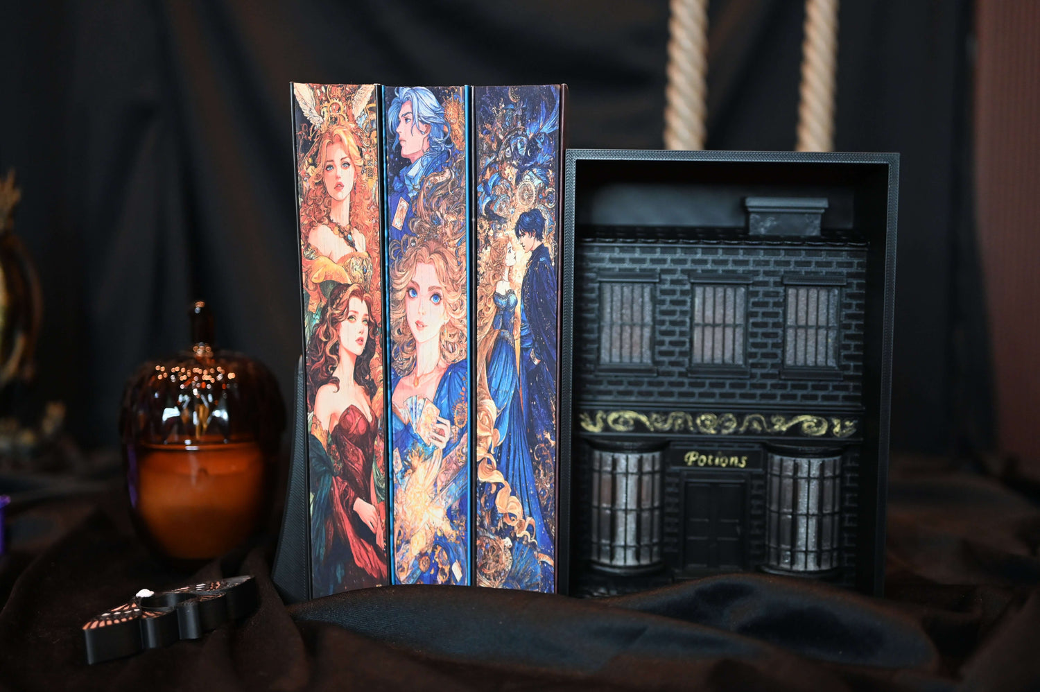 Set Caraval - 3 volume cu printed edges de Stephanie Garber, ediții speciale cu margini imprimate (printed edges), aranjate pe fundal negru elegant lângă decor fantasy.