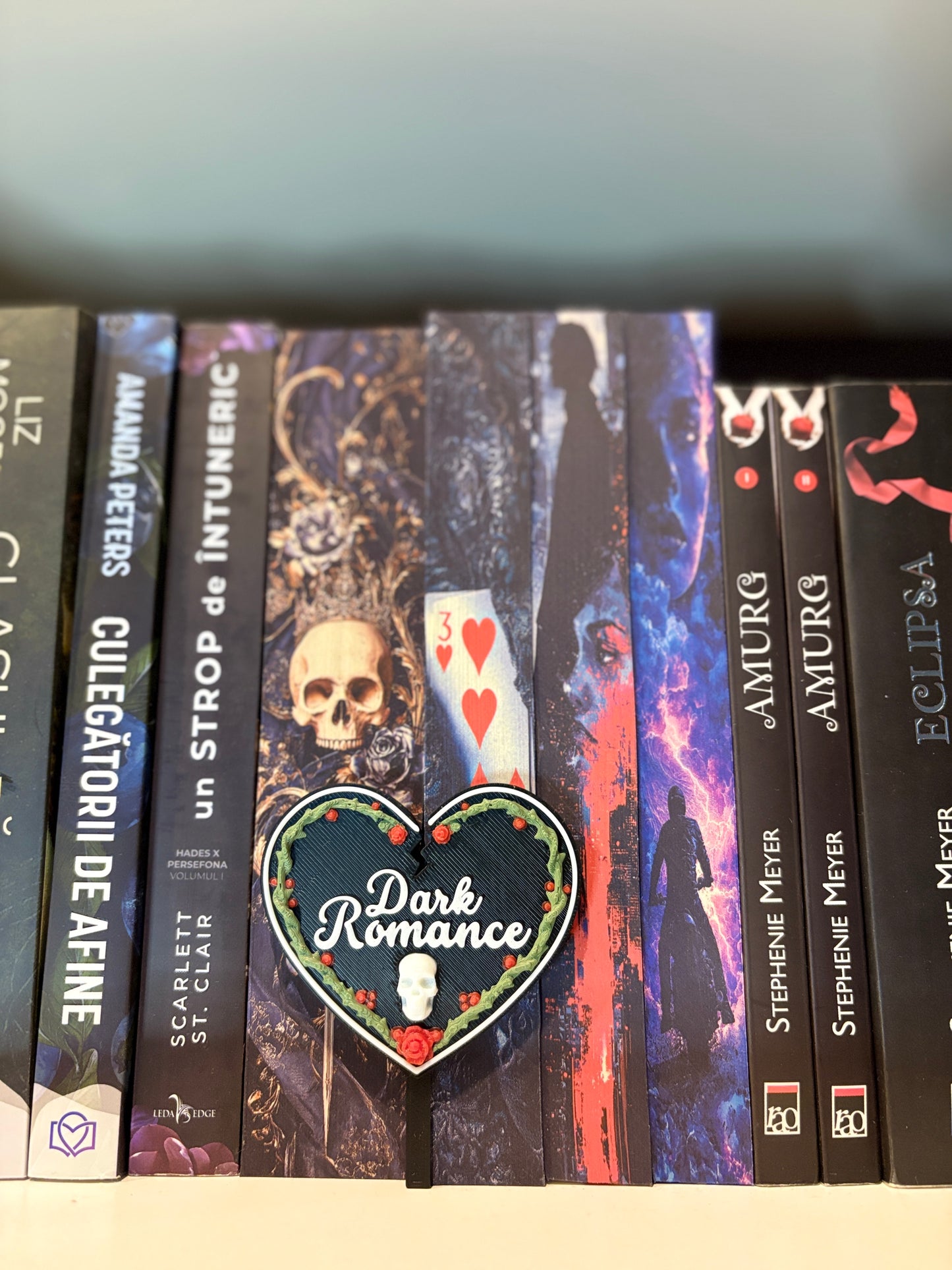 Dark romance - Plăcuță decorativă pentru bibliotecă