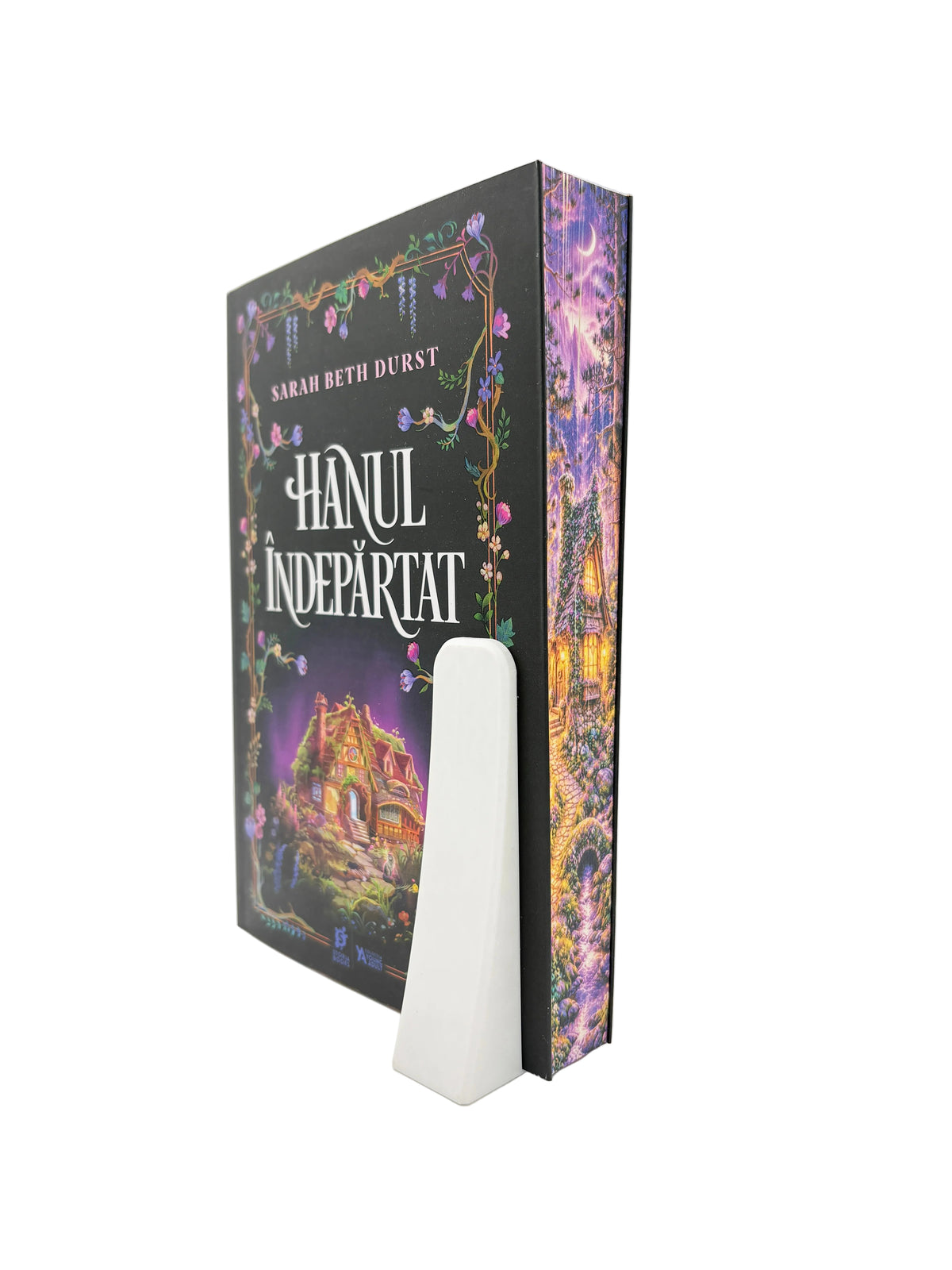 Hanul îndepărtat - printed edges - Sarah Beth Durst