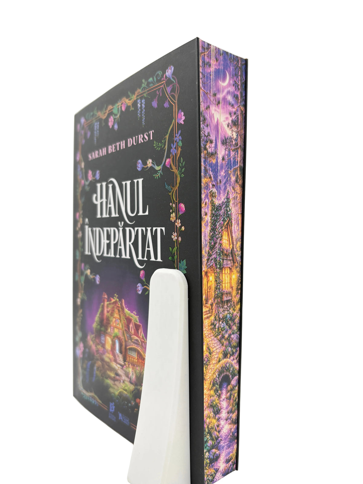 Hanul îndepărtat - printed edges - Sarah Beth Durst
