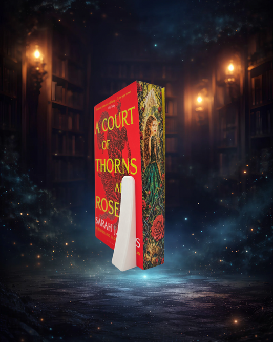 A Court Of Thorns And Roses with printed edges - Sarah J. Maas