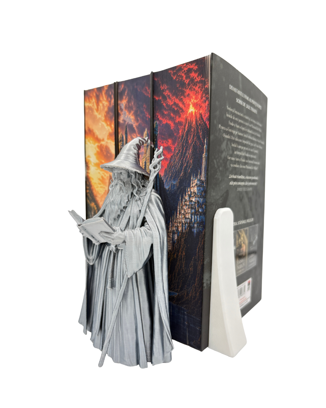 Figurină Gandalf Reader – Decor 3D pentru raftul cu cărți
