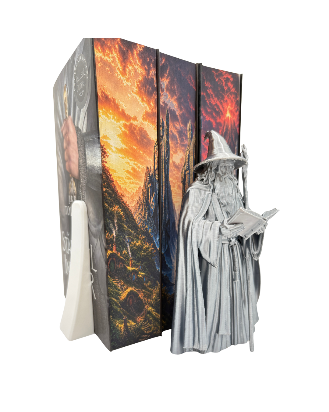 Figurină Gandalf Reader – Decor 3D pentru raftul cu cărți