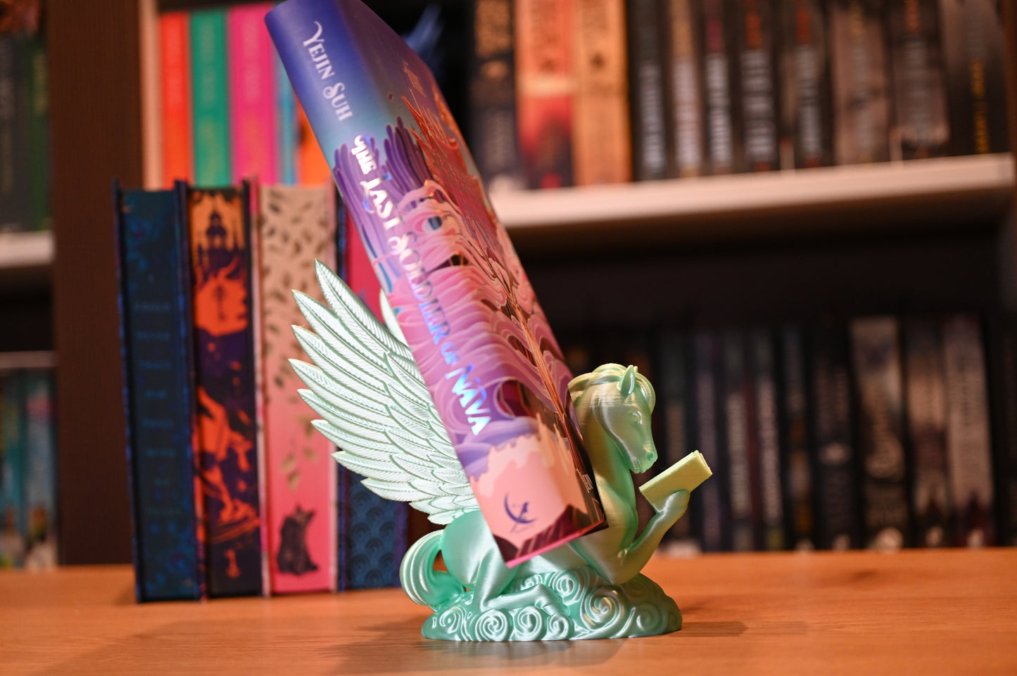 Suport pentru Kindle sau cărți cu forma fantasy 